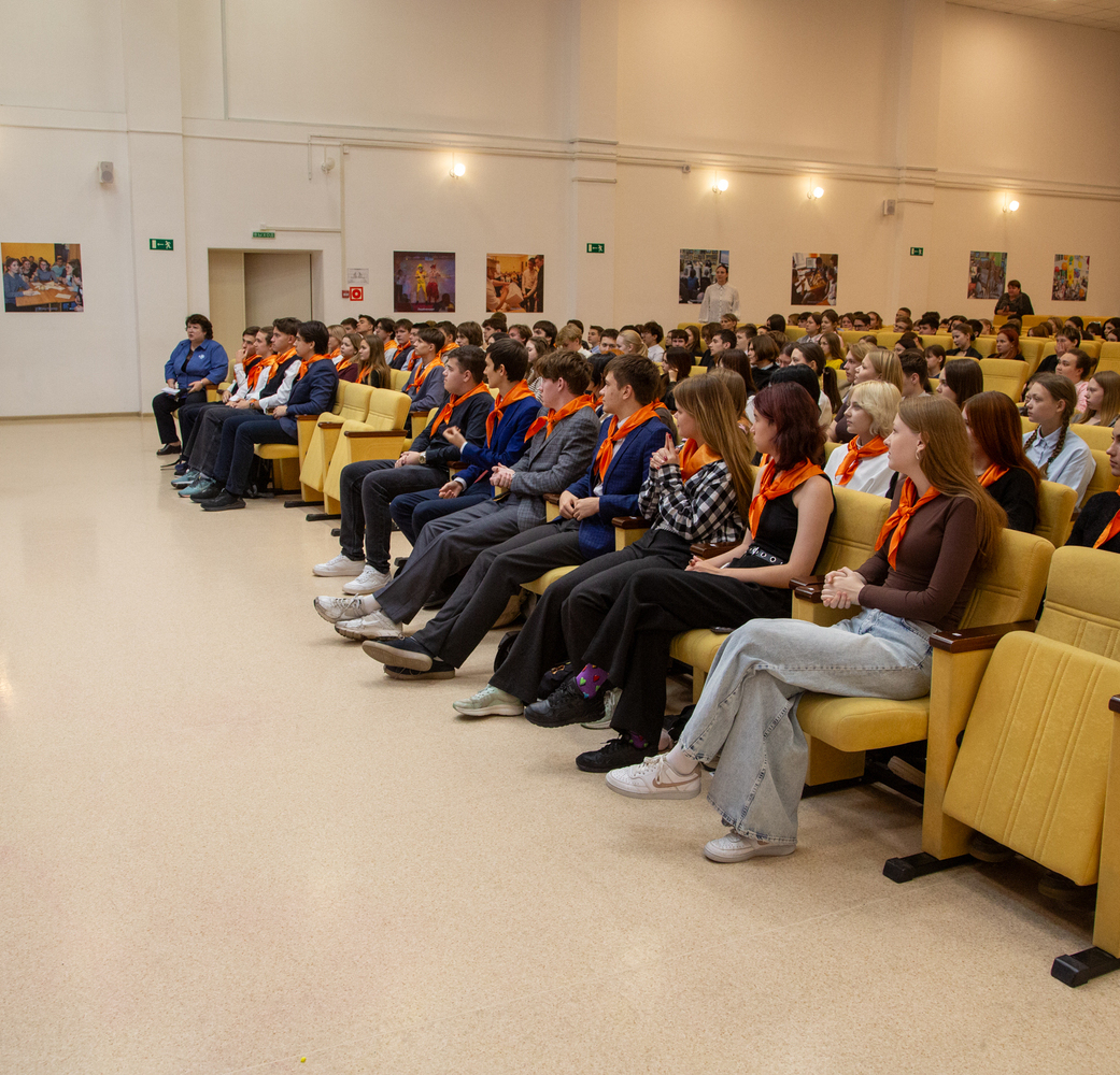 презентация путеводителя в Губернаторском Светленском лицее презентация путеводителя в Губернаторском Светленском лицее