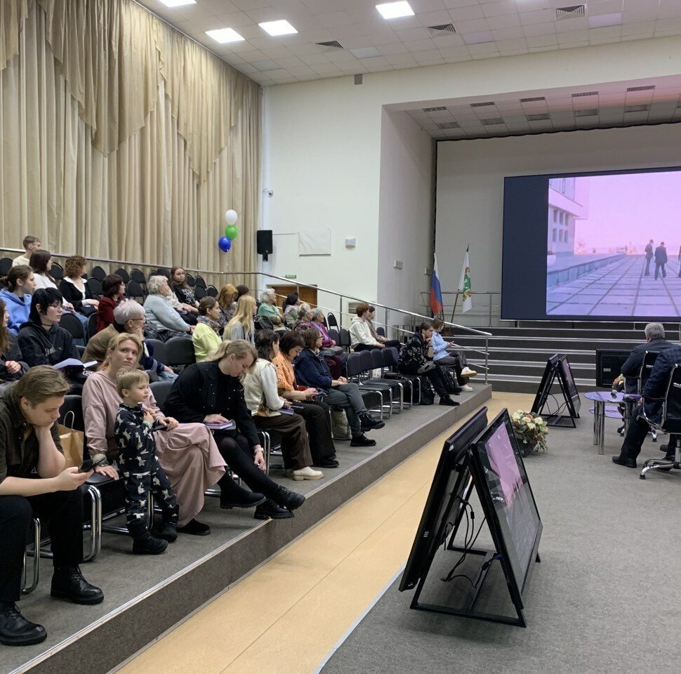 Презентация путеводителя на областном книжном фестивале Презентация путеводителя на областном книжном фестивале