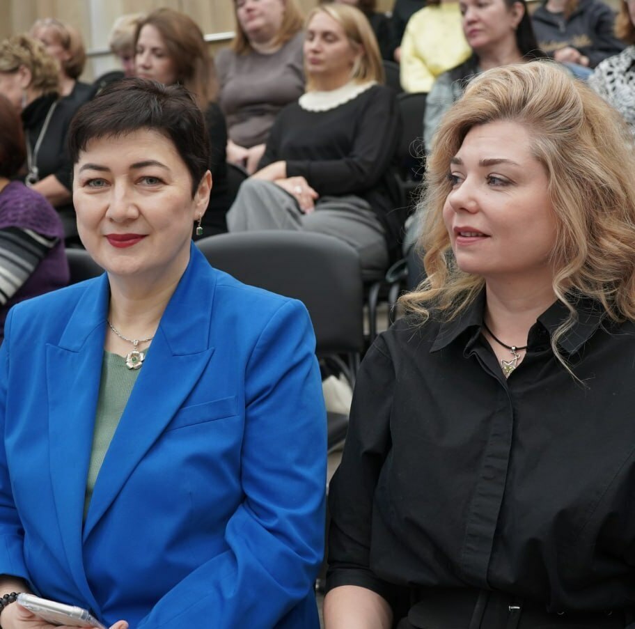 Презентация путеводителя на областном книжном фестивале Презентация путеводителя на областном книжном фестивале