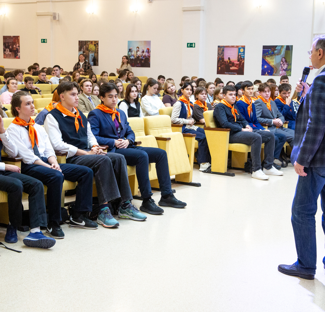 презентация путеводителя в Губернаторском Светленском лицее презентация путеводителя в Губернаторском Светленском лицее