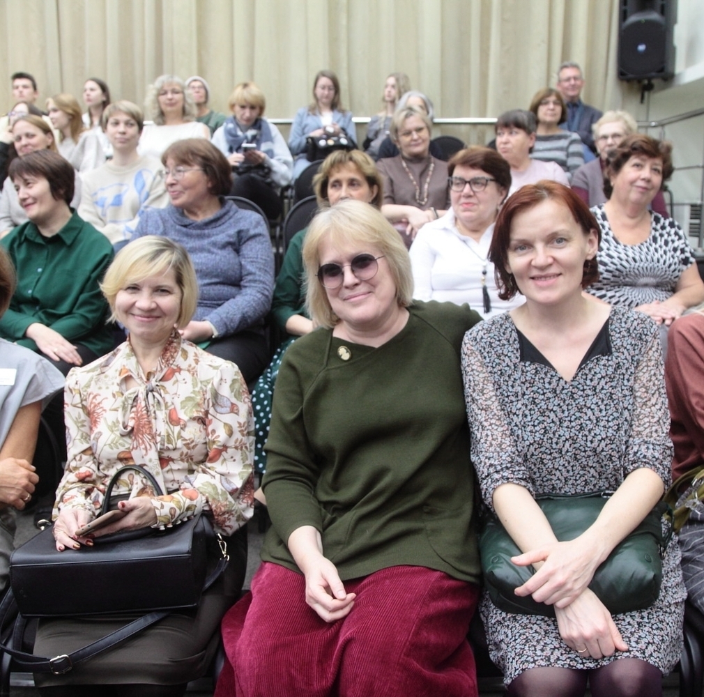 Презентация путеводителя на областном книжном фестивале Презентация путеводителя на областном книжном фестивале